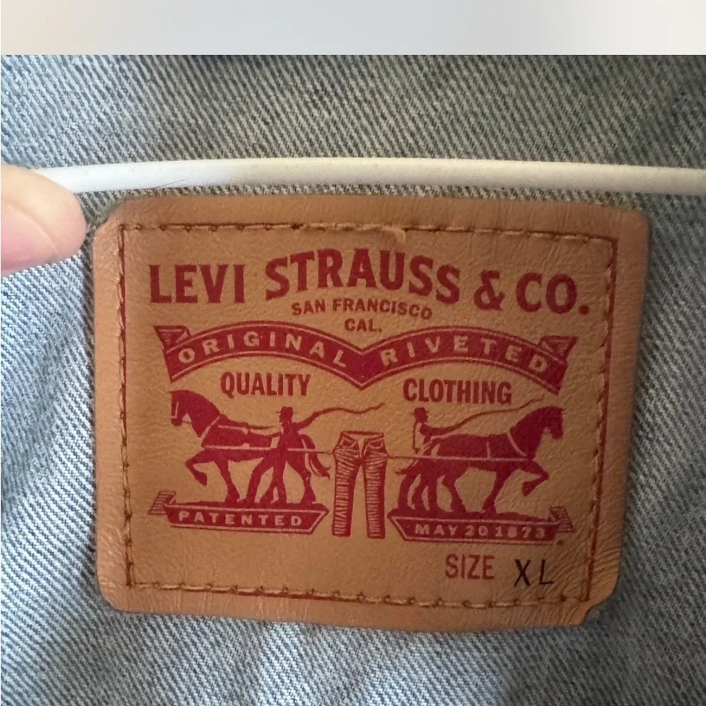 Levi’s 72334 Trucker Jacket XL Light Wash Denim Soft Broken-In Classic